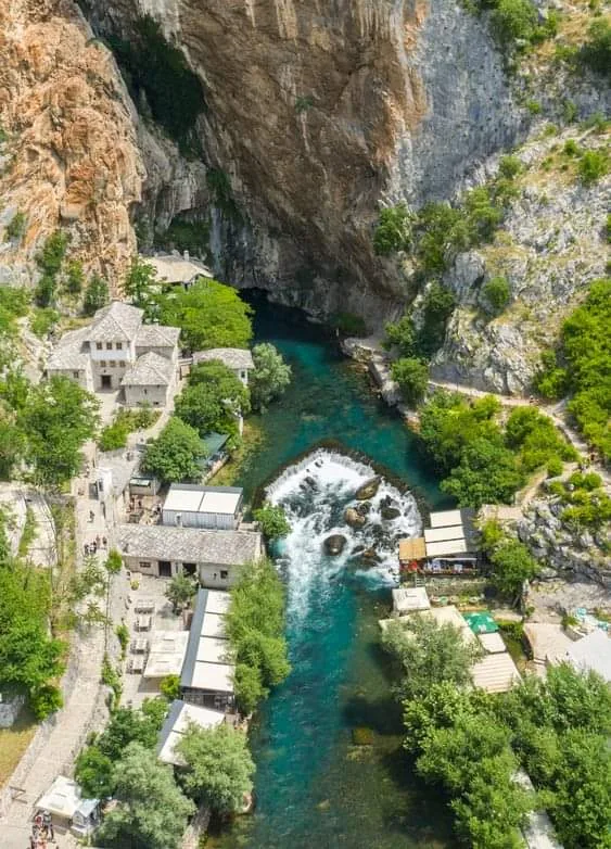 Pogled na Vrelo Bune